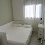 Con Piscina Y Cerca De La Playa 公寓 *