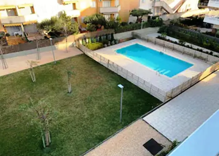 Con Piscina Y Cerca De La Playa *